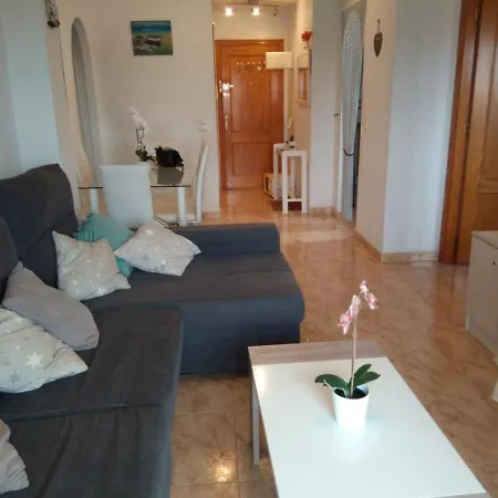 Wonderful Top Floor Ideally Located Between Sea And The Center