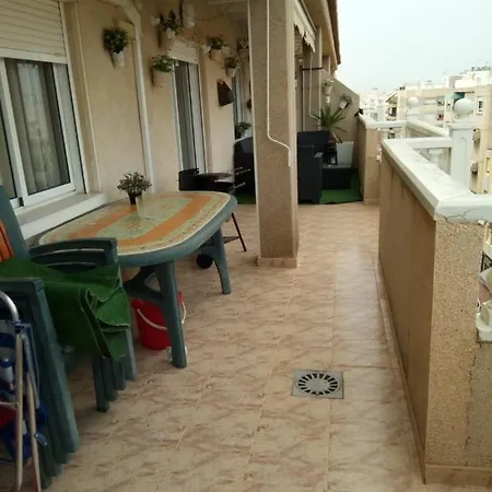 Wonderful Top Floor Ideally Located Between Sea And The Center Apartment